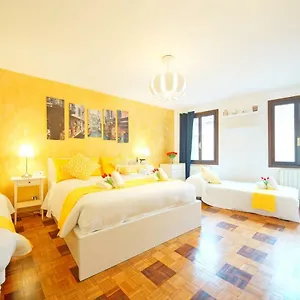 Appartamento Calle Dei Fabbri, Venezia